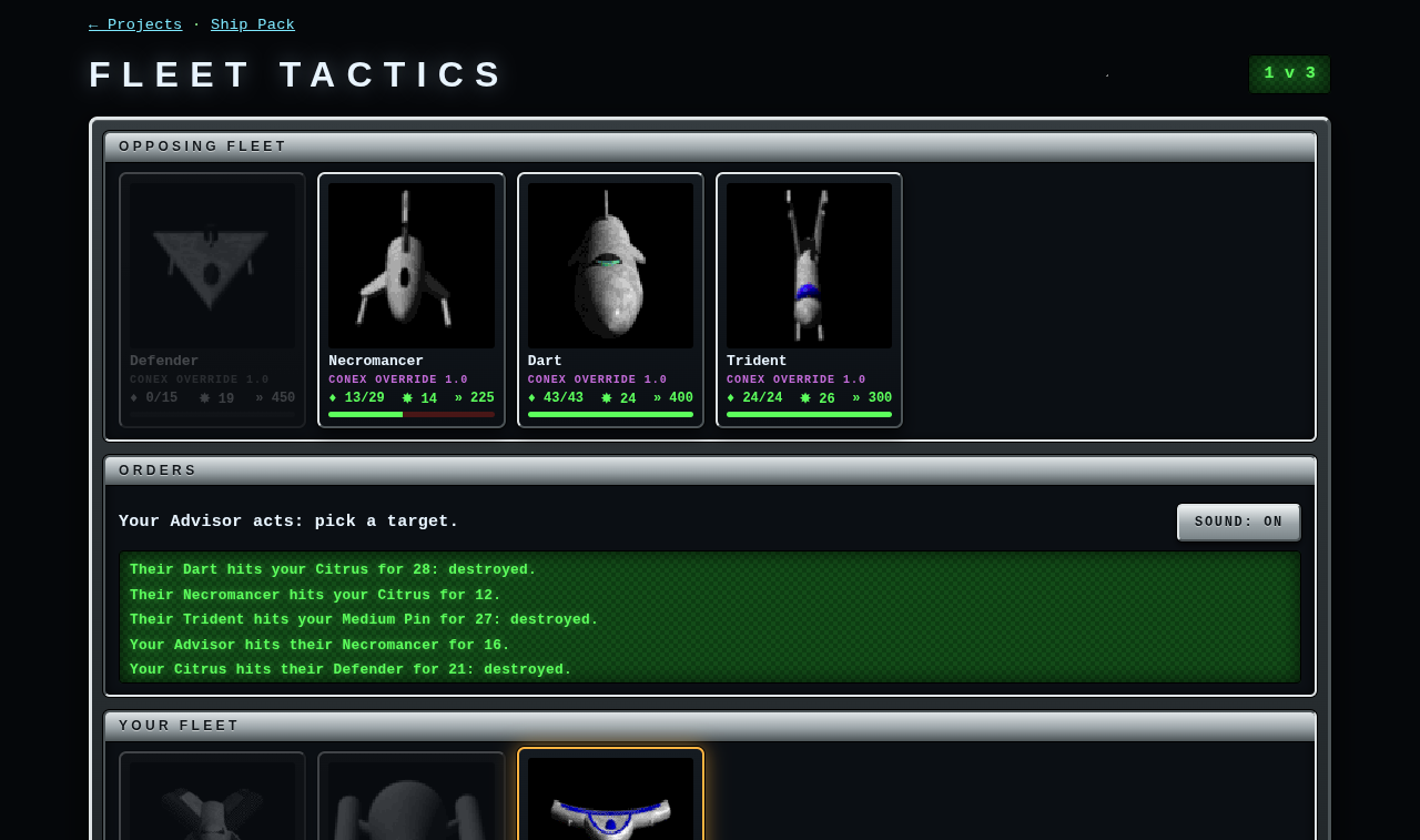 Mid-battle: the opposing fleet above, the battle log, your Advisor to act